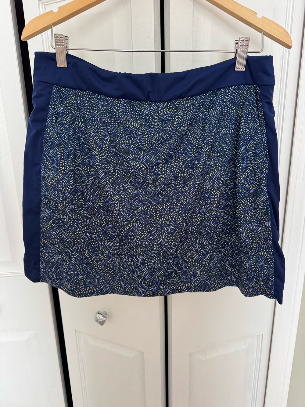 EP New York Navy Paisley-Dot Mini Golf Skort with Solid Side Panels